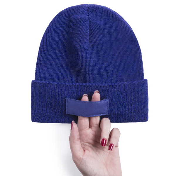 Bonnet avec étiquette personnalisable