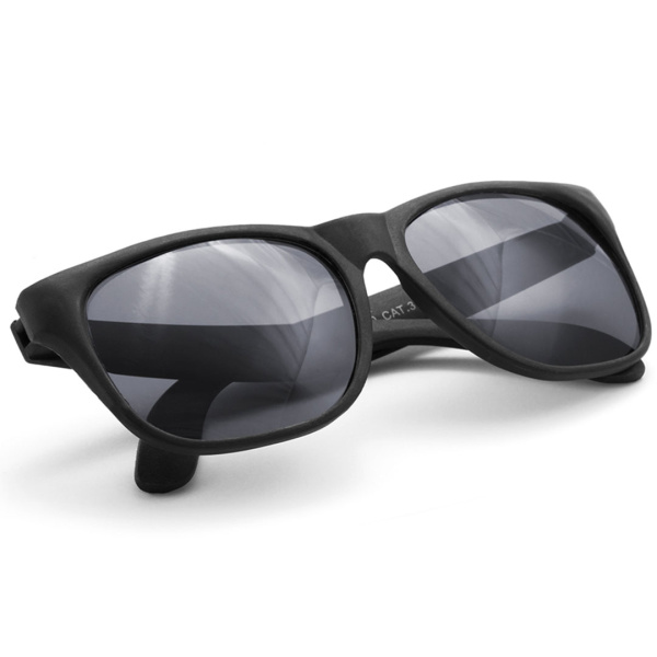 Lunettes de soleil personnalisées avec monture mate
