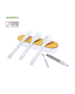 Set de 3 couverts avec paille en étui de rangement